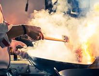 成都食堂厨房设备厂家告诉你厨房油烟的危害以及解决办法