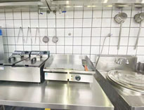 饭店后厨设备厂家教你中餐厨房选用节能设备